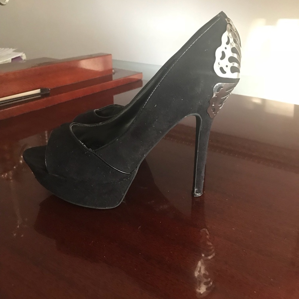 Carlos Santana Stiletto Pumps Size 9.5